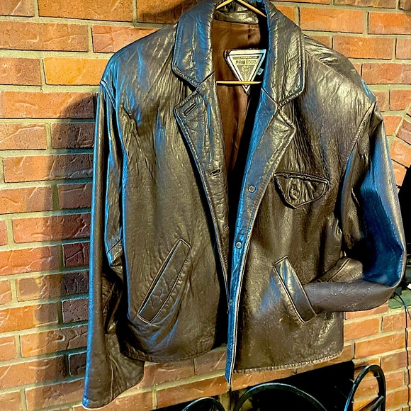 Short(to waist) bovine/bull hide bomber button up, Lge by J.Persy for Marvin Ric - Picture 1 of 15